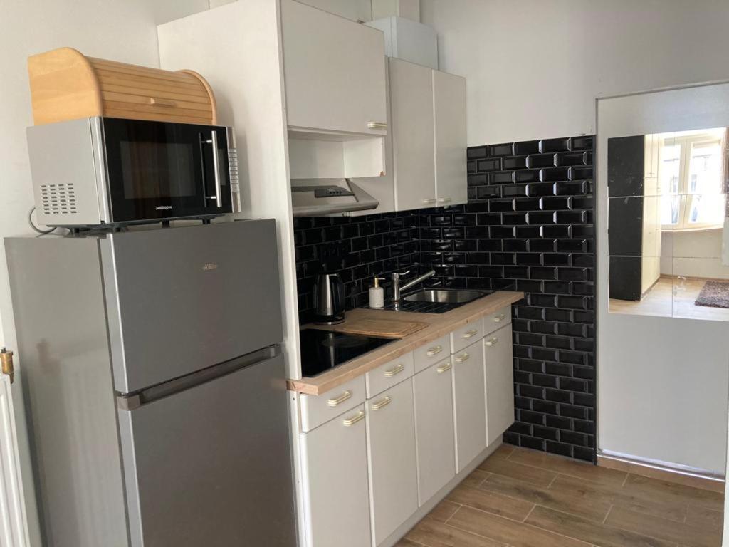 Magnifique Studio Au 2Eme Etage, A Proximite De La Gare Du Midi! Брюксел Екстериор снимка